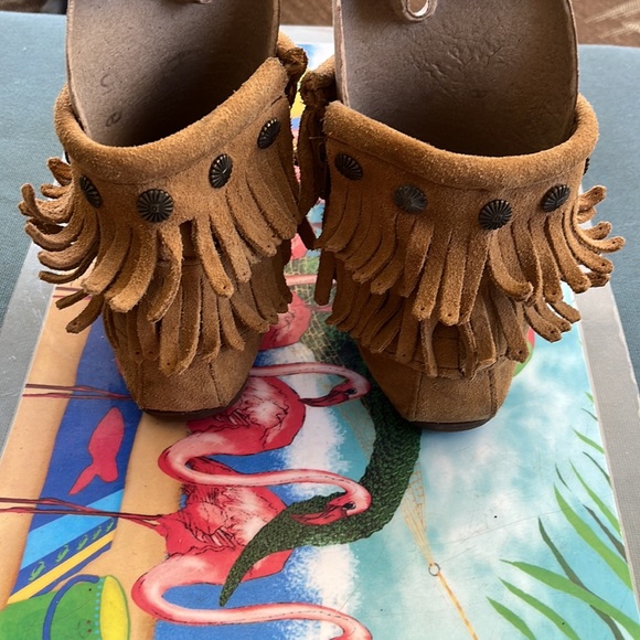 Minnetonka double fringe side zip boots - Picture 3 of 8